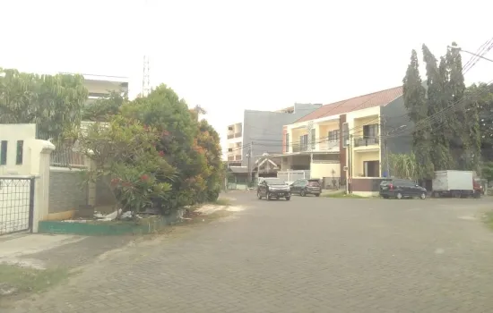 Taman Surya Cengkareng lt 240m2 jalan 2 mbl