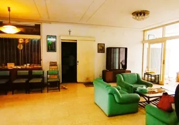 Rumah LT 257 LB  300 m2   KT 3 2  kM3 1  2 lantai