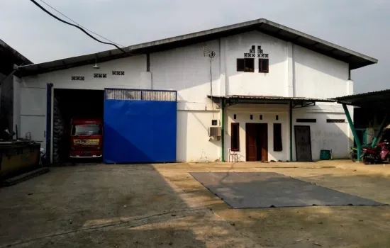 Bangunan ex Pabrik Tepung di Parung Panjang  luas 1800 m²