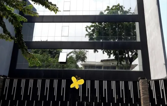 Gedung kantor baru 7 lantai strategis di area sudirman