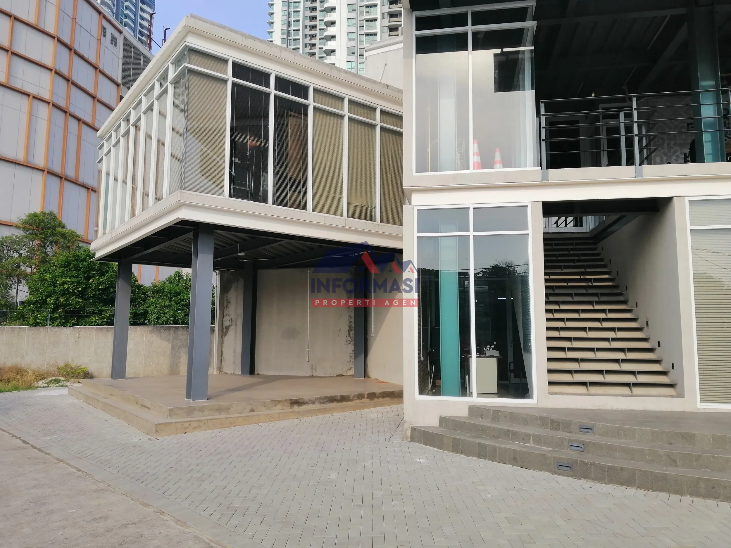 Gedung ex bengkel jl kembang kerep dkt Lippo mall lt 1804m2