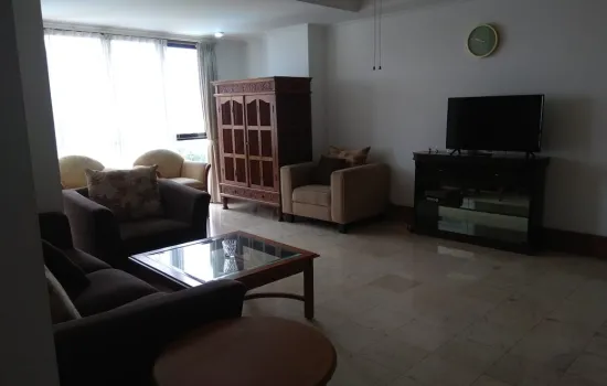 Apartemen Kemang Jaya lantai 8, luas 135,1 m2. 2 +:1 BR