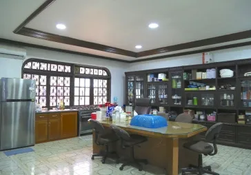 Rumah  area Menteng bisa utk usaha dan tempat tinggal
