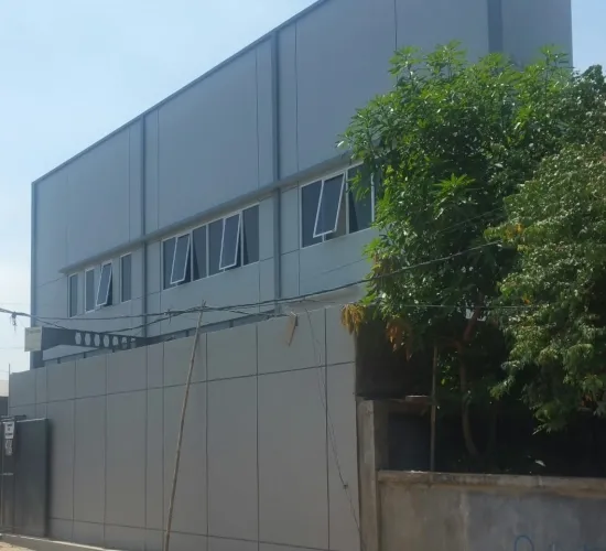 Gudang disewakan di kav dpt Cipondoh lt 800m2
