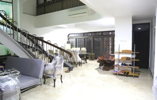 Rumah  area Menteng bisa utk usaha dan tempat tinggal