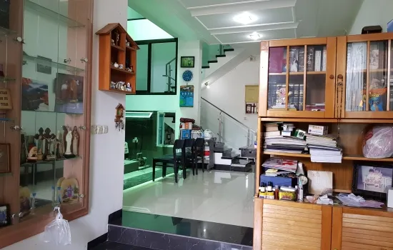 Greenville 2½ lantai bagus siap huni luas 90 m²