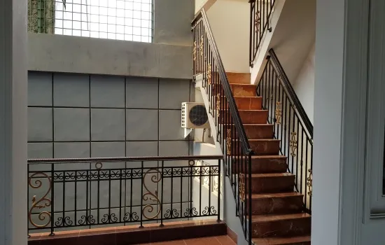 Mewah Greenville 2½ lantai bagus siap huni luas  195 m²