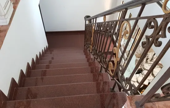 Mewah Greenville 2½ lantai bagus siap huni luas  195 m²