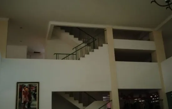 Dijual Gedung 3 lantai Kebon Jeruk