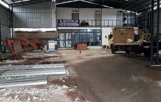 Gudang/Workshop di Jl. H. Mencong Ciledug, lt 600m2