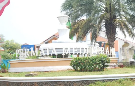 Rumah dalam cluster perumahan Permata Mediterania