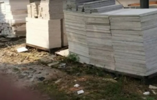 Gudang Cisauk Tanggerang . Lt 5880 m2. RP 2 jt per m2..