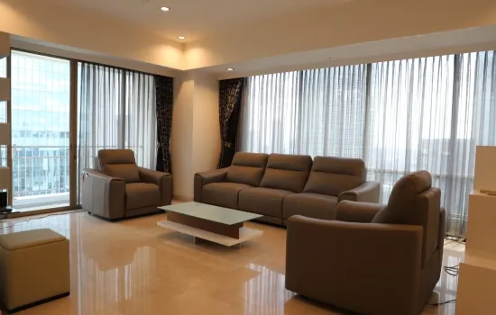 apartemen SUDIRMAN MANSION, Semi penthouse lantai atas.