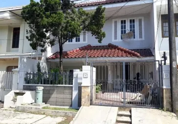 RUMAH GREEN VILLE DISEWAKAN  LT 296m2 ( 7.5 x 39 )