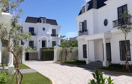 Rumah Cantik 5 Kt Furnished Cilandak with pool