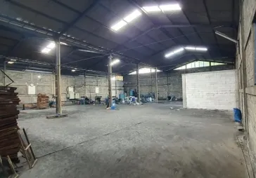 Gudang siap pakai letak strategis