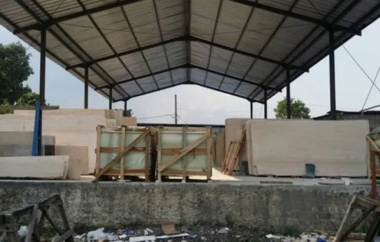 Gudang Cisauk Tanggerang . Lt 5880 m2. RP 2 jt per m2..