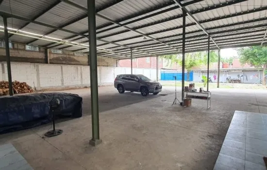 Gudang siap pakai letak strategis