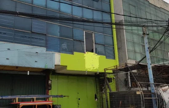 Ruko stratrgis di raya serpong