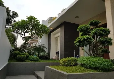 DISEWAKAN RUMAH PONDOK INDAH , LOKASI PRIME , LT 416m2