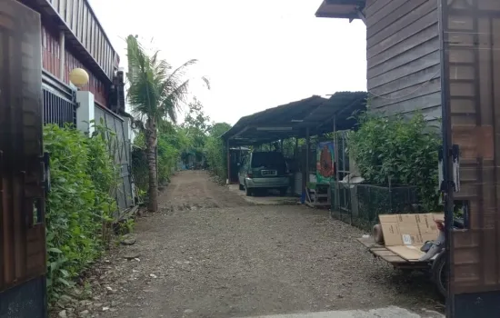 Tanah Jalan Mahakam ,  Padang