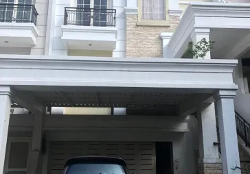 Rumah keren lokasi eksklusif
