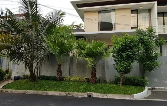 DISEWAKAN RUMAH PONDOK INDAH , LOKASI PRIME , LT 416m2