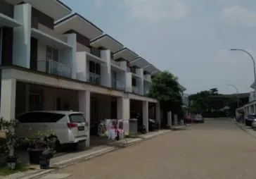 Rumah di Green Lake City, Jakbar. Lokasi bagus