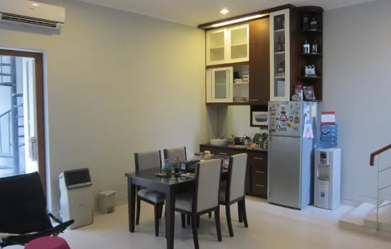 Rumah Tropical Minimalis Jangkrik, Ciganjur dijual