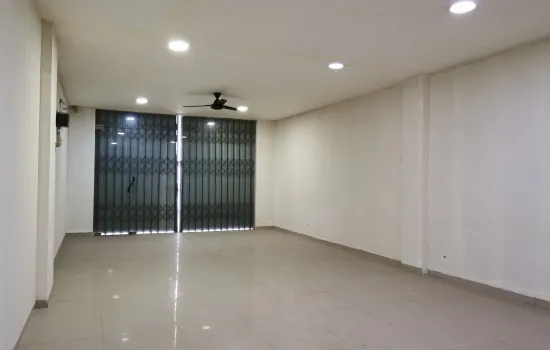 MOI Kelapa Gading 6 lantai Hadap Lobby Mall Siap Pakai