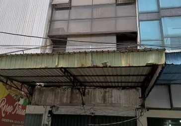 Ruko ramai dan strategis di roxy mas