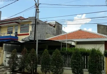 Rumah cantik , siap huni , lokasi bagus