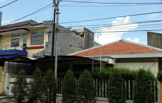 Rumah cantik , siap huni , lokasi bagus