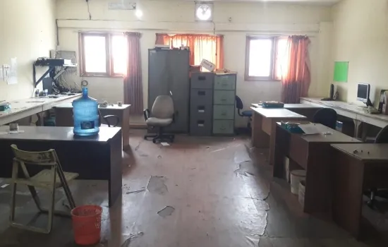 Gudang & kantor strategis di Srengseng