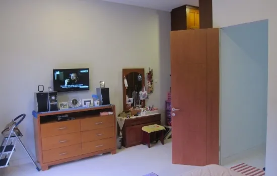 Rumah Tropical Minimalis Jangkrik, Ciganjur dijual