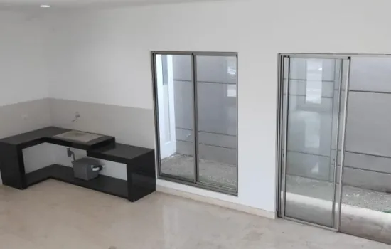 Rumah lokasi prestisius di PIK