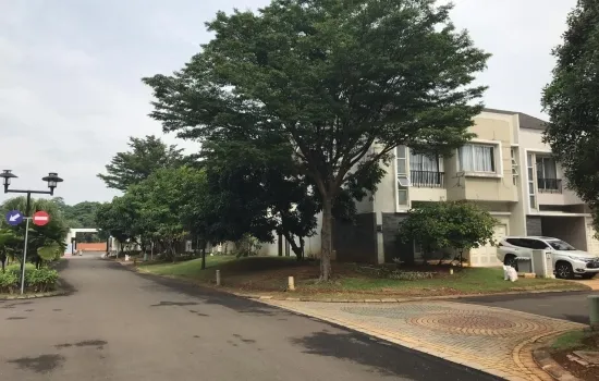 Rumah siap pakai 2 lt hoek
