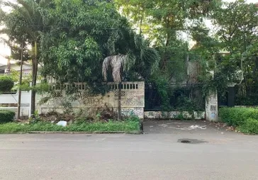 Rumah tua hitung tanah