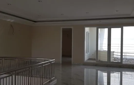 Rumah Blvd Puri Indah . Baru renov. 2lt