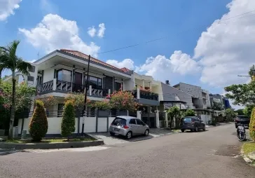 Rumah minimalis s Lt  246 m2 LB 330m2  siap huni