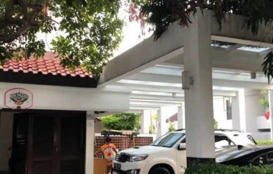 Rumah tua tulodong bawah  area SCBD  LT  714  Lb  520  2 LT