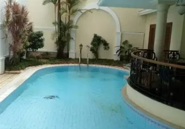 Simprug Garden 542/546 30M