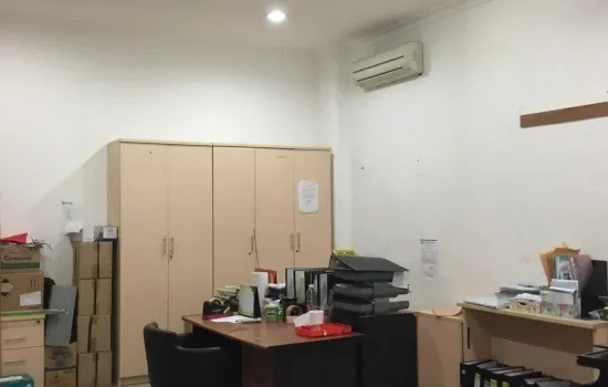 Ruko 4  lantai lt 162 m2 lb 640 m2 lokasi sangat strategii