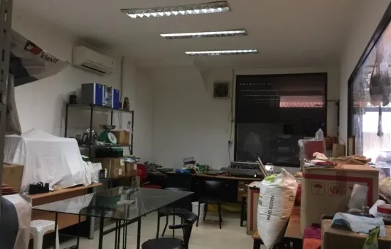 Ruko 4  lantai lt 162 m2 lb 640 m2 lokasi sangat strategii