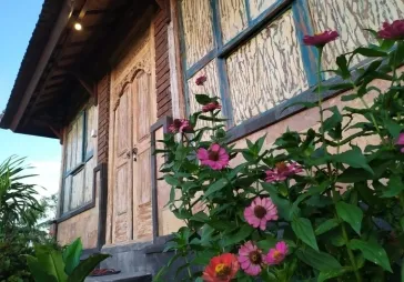 Vila ubud tengah sawah siap huni