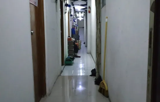 Rumah kos 19 kamar ,AC semua,WC dalam,tempat strategis