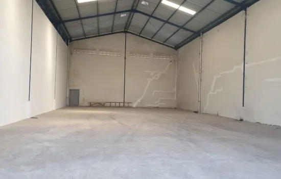 Gudang Marundra Center,lokasi strategis ,bagus