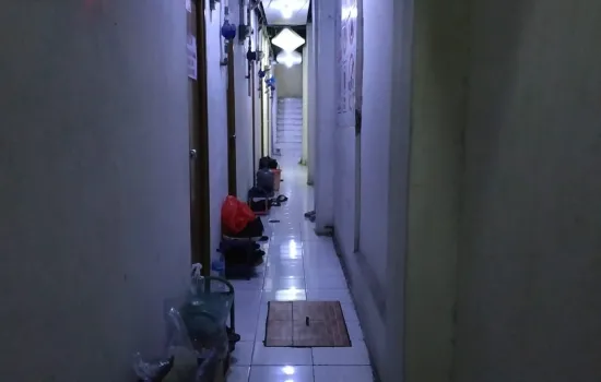 Rumah kos 19 kamar ,AC semua,WC dalam,tempat strategis