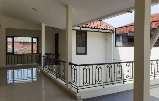 Rumah Siap Huni 2 Lantai-Tangerang Kota