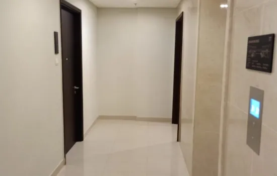 Puri Mansion Semi Furnished & Balcony